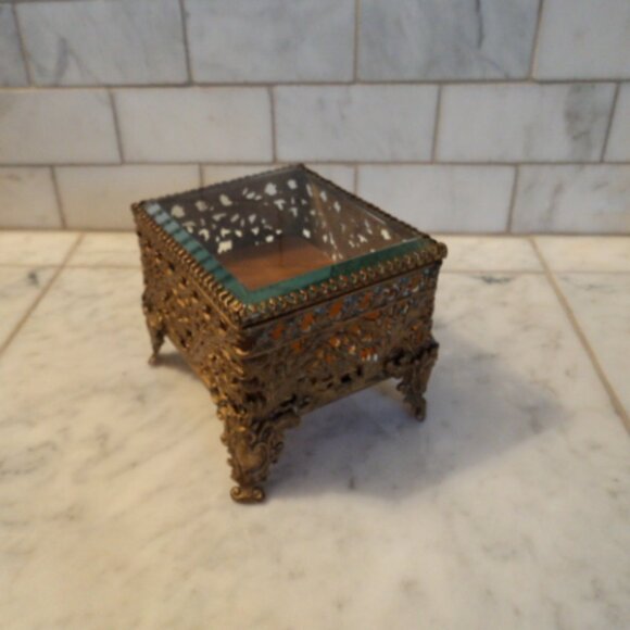 vintage brass filigree ormolu glass casket box - Picture 5 of 7